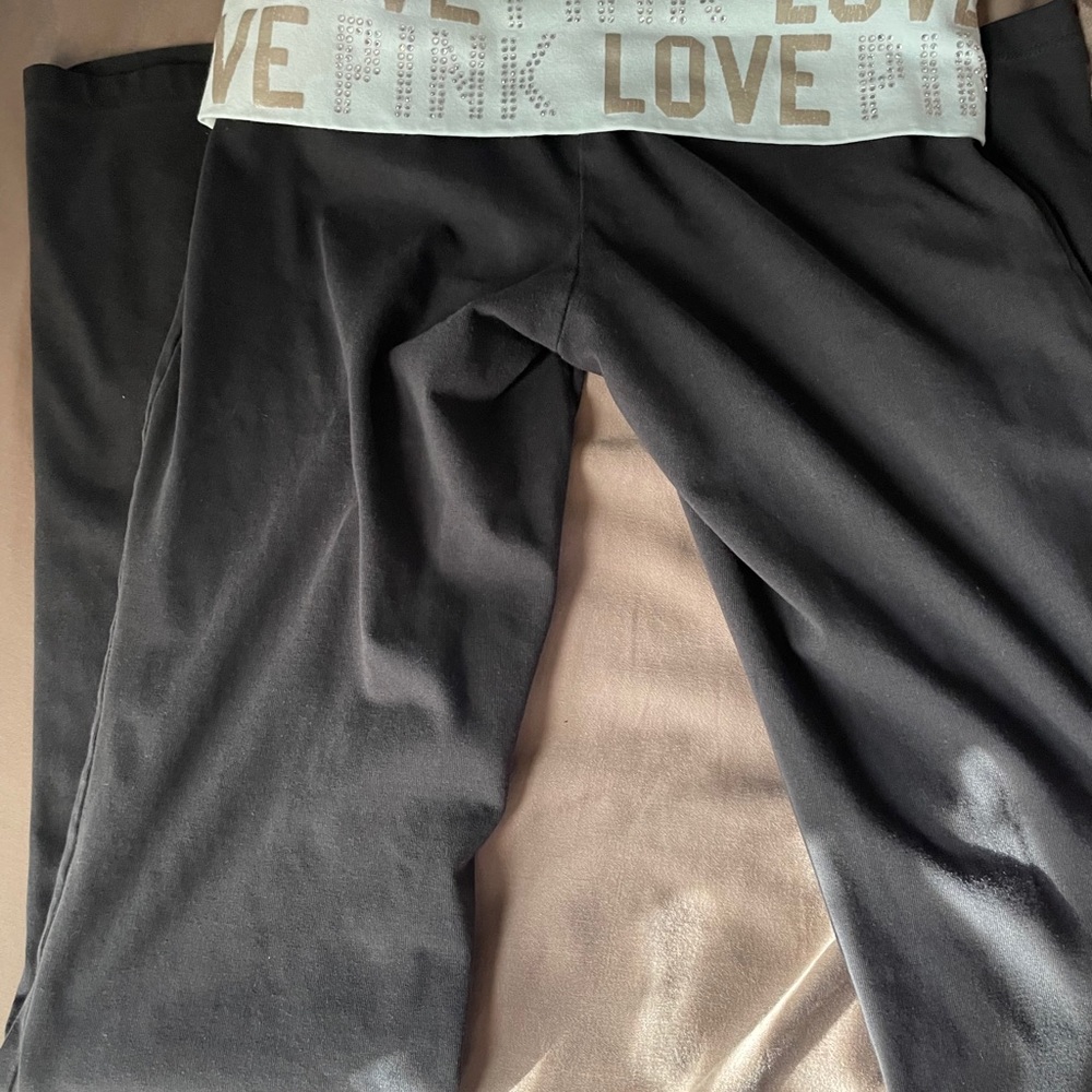 Vs pink yoga pants